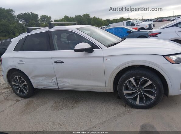 WA1EAAFY2R2067572 2024 AUDI Q5 White Вид задньої частини салону