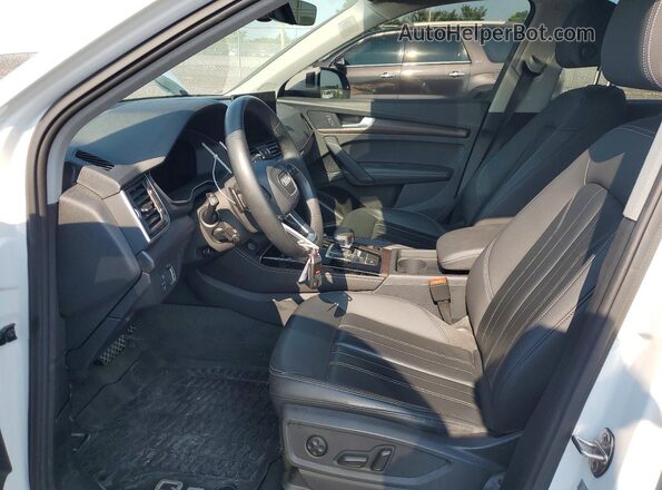 WA1EAAFY4P2034652 2023 AUDI Q5 Белый Вид салона спереди