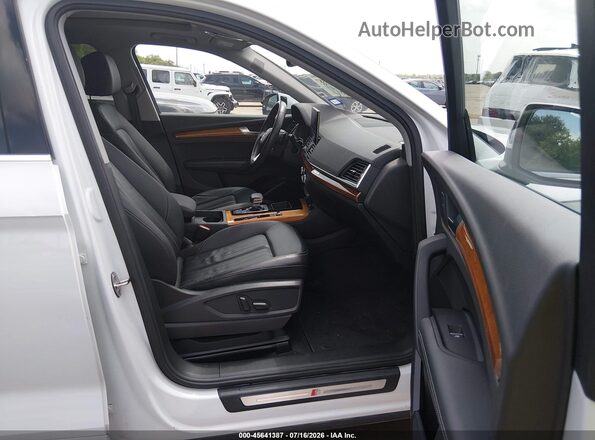 WA1EAAFY5P2069409 2023 AUDI Q5 White Вид салону спереду