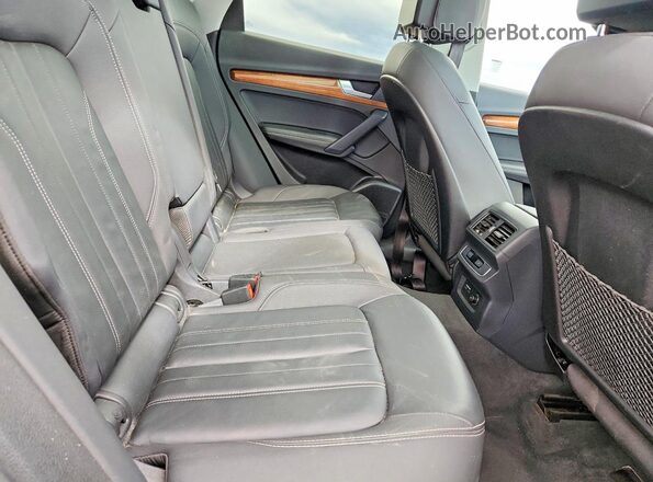 WA1EAAFY5P2124716 2023 AUDI Q5 Black Widok tylnych siedzeń