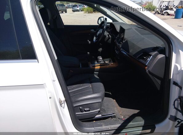 WA1EAAFY7N2086970 2022 AUDI Q5 White Vista interior delantera