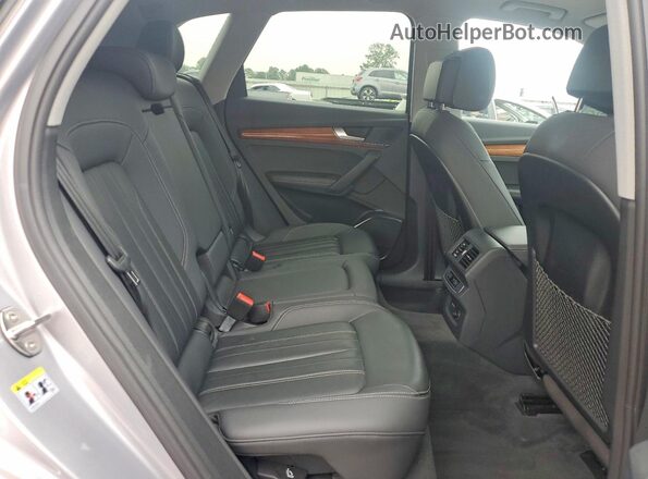 WA1EAAFY7N2123290 2022 AUDI Q5 Silver Սալոնի հետևի տեսք