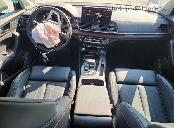 WA1EAAFY8R2097708 2024 AUDI Q5 Gray Առջևի վահանակի տեսք