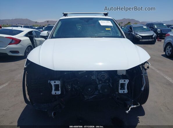 WA1EAAFY9P2053827 2023 AUDI Q5 White Widok wnętrza z tyłu