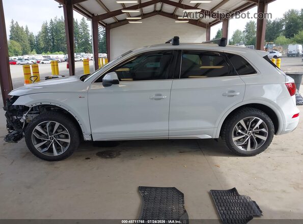 WA1EAAFYXP2013384 2023 AUDI Q5 White Սալոնի 360 աստիճան տեսք