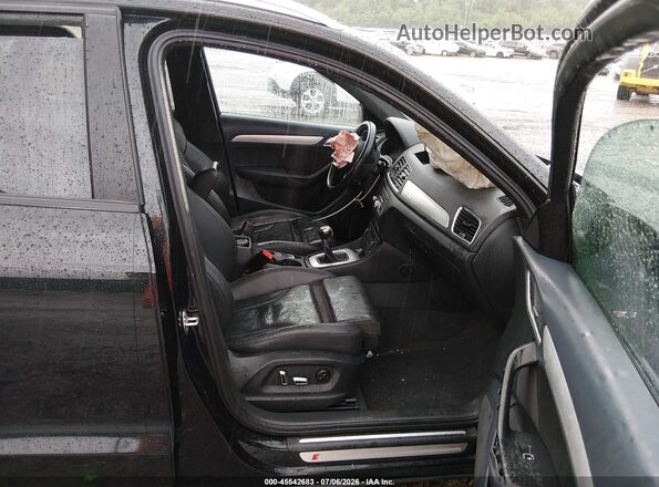 WA1ECCFS2JR004050 2018 AUDI Q3 Черный Вид салона спереди