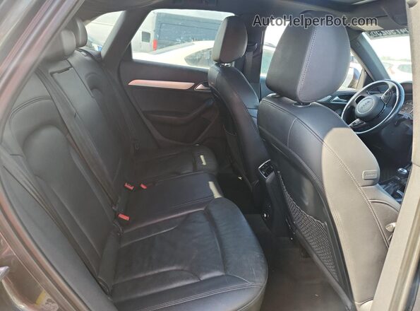WA1ECCFS2JR028736 2018 AUDI Q3 Gray Vista interior trasera