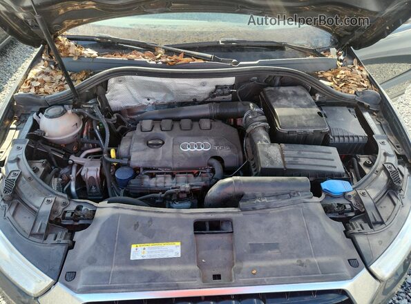 WA1ECCFS2JR028736 2018 AUDI Q3 Gray Vista del compartimento del motor