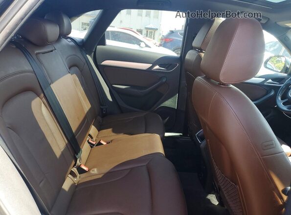 WA1ECCFS5HR017384 2017 AUDI Q3 Black Rear seats view