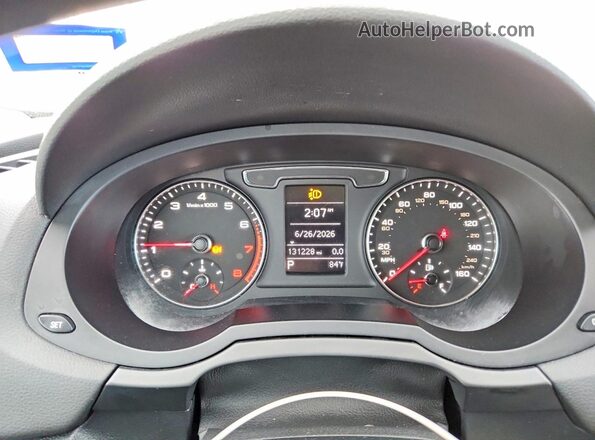 WA1ECCFS6HR015658 2017 AUDI Q3 Белый Вид щитка приборов