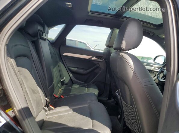WA1ECCFS7JR018364 2018 AUDI Q3 Black Widok tylnych siedzeń