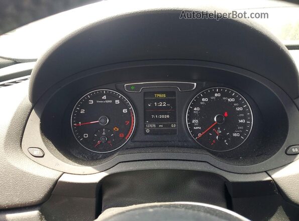 WA1ECCFS8JR003596 2018 AUDI Q3 Black Սարքավորումների վահանակի տեսք