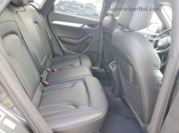 WA1ECCFS9JR018222 2018 AUDI Q3 Серый Вид задней части салона