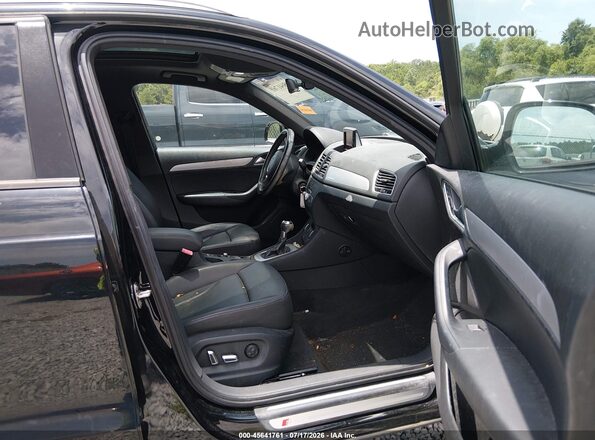 WA1ECCFS9JR023646 2018 AUDI Q3 Black Вид салону спереду