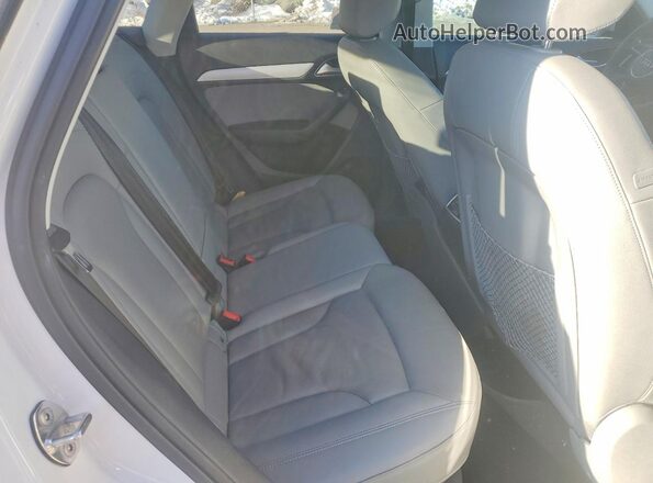 WA1ECCFSXHR015033 2017 AUDI Q3 White უკანა სალონის ხედი
