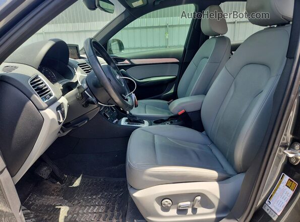 WA1ECCFSXJR028564 2018 AUDI Q3 Gray Սալոնի դիմացի տեսք