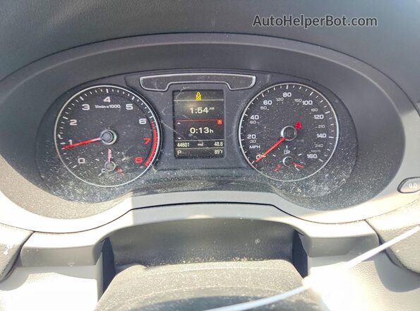 WA1ECCFSXJR028564 2018 AUDI Q3 Gray Սարքավորումների վահանակի տեսք