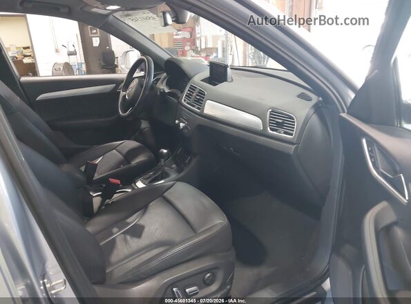WA1ECCFSXJR032842 2018 AUDI Q3 Серый Вид салона спереди