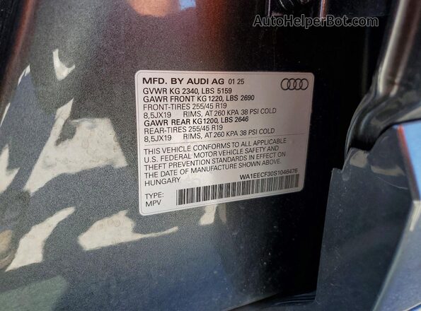 WA1EECF30S1046476 2025 AUDI Q3 Gray Widok naklejki z numerem VIN