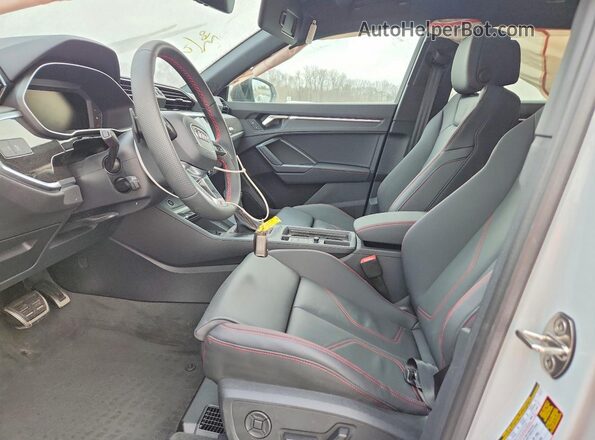 WA1EECF30S1108376 2025 AUDI Q3 White Вид салону спереду