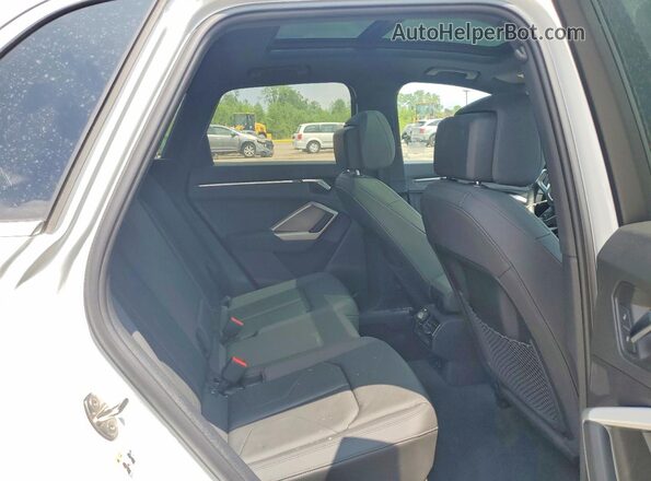 WA1EECF31M1014820 2021 AUDI Q3 White Rear interior view