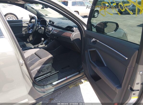 WA1EECF31N1075702 2022 AUDI Q3 Gray Widok wnętrza z przodu