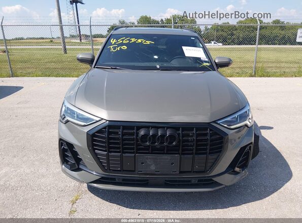 WA1EECF31N1075702 2022 AUDI Q3 Gray Widok wnętrza z tyłu