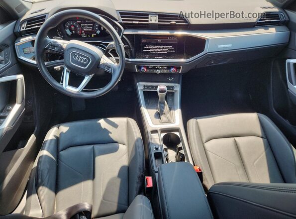 WA1EECF31N1124123 2022 AUDI Q3 Blue Вид панелі приладів