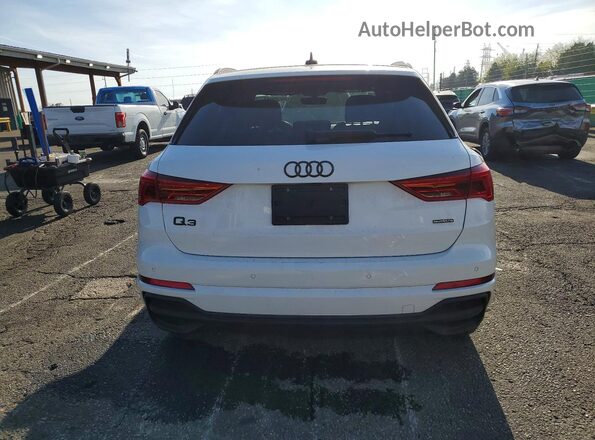 WA1EECF31R1090822 2024 AUDI Q3 White უკანა ხედი