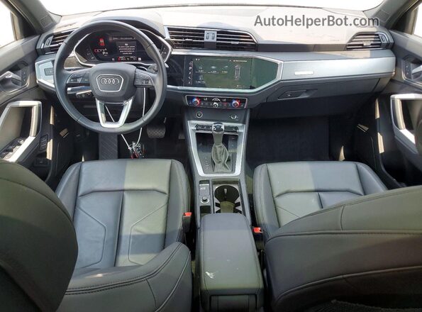 WA1EECF31R1093901 2024 AUDI Q3 Black Вид панелі приладів