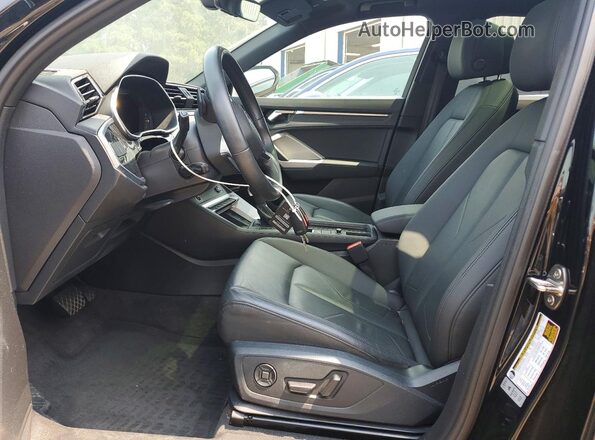 WA1EECF31R1093901 2024 AUDI Q3 Black Вид салону спереду