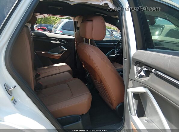 WA1EECF32M1130902 2021 AUDI Q3 White Vista de la etiqueta del VIN