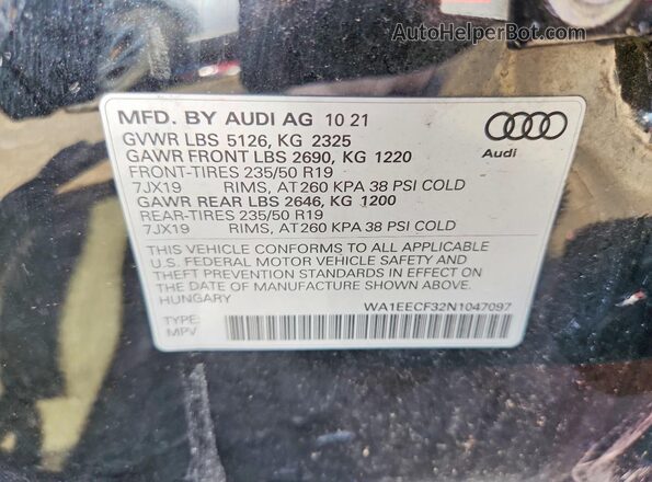 WA1EECF32N1047097 2022 AUDI Q3 Black Engine compartment view