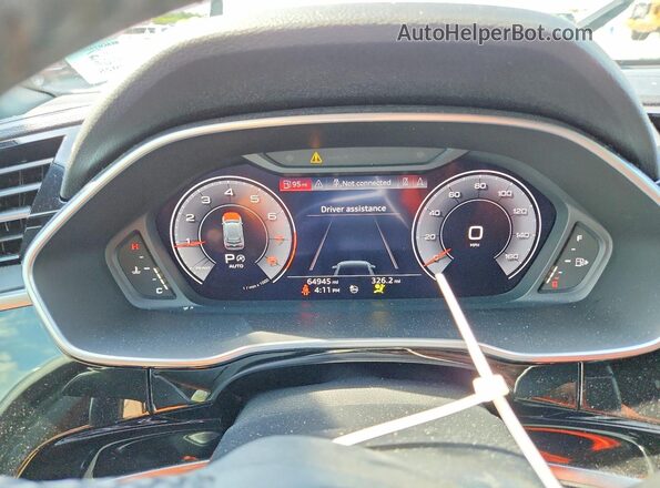 WA1EECF33L1088478 2020 AUDI Q3 Silver ხელსაწყოთა პანელის ხედი