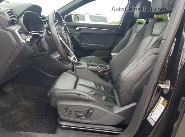 WA1EECF33R1121049 2024 AUDI Q3 Black Widok wnętrza z przodu