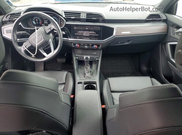 WA1EECF33R1121049 2024 AUDI Q3 Black Widok deski rozdzielczej