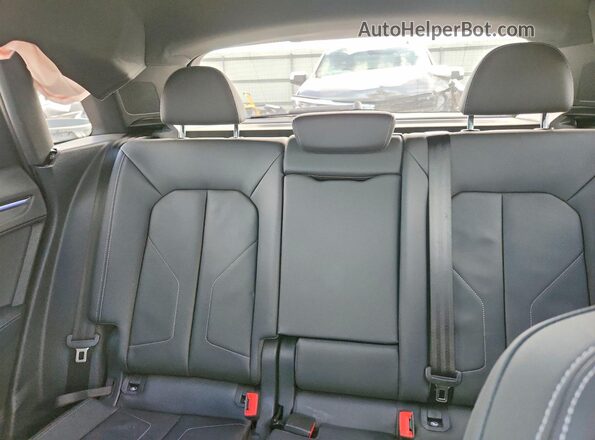 WA1EECF34M1117603 2021 AUDI Q3 Gray Widok tylnych siedzeń