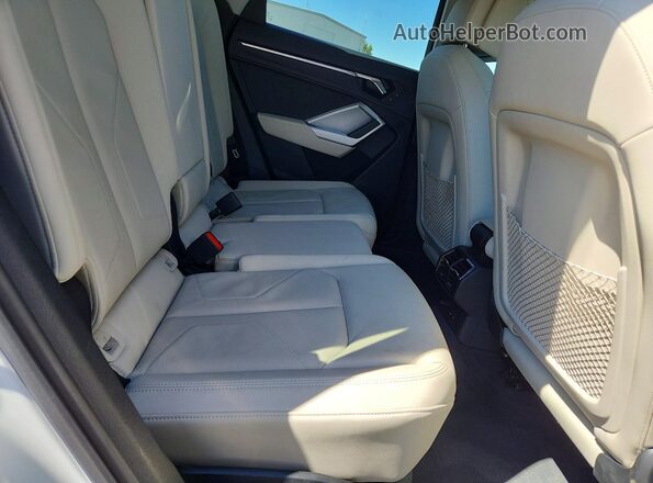 WA1EECF34S1082705 2025 AUDI Q3 White Вид задніх сидінь