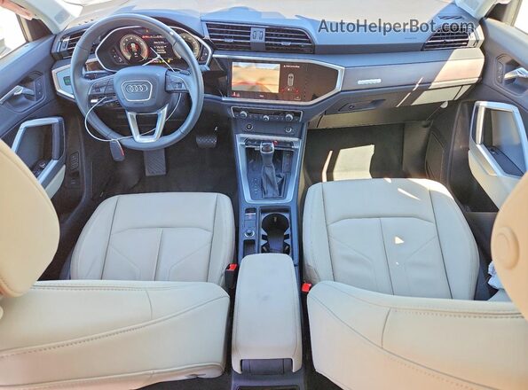 WA1EECF34S1082705 2025 AUDI Q3 White Вид панелі приладів