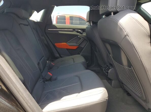 WA1EECF35L1007951 2020 AUDI Q3 Black Widok wnętrza z tyłu