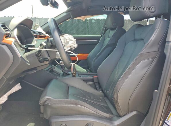 WA1EECF35L1007951 2020 AUDI Q3 Black Widok wnętrza z przodu