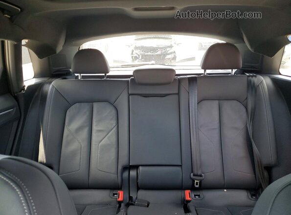 WA1EECF35L1007951 2020 AUDI Q3 Black Widok tylnych siedzeń