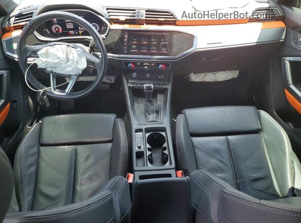 WA1EECF35L1007951 2020 AUDI Q3 Black Widok deski rozdzielczej