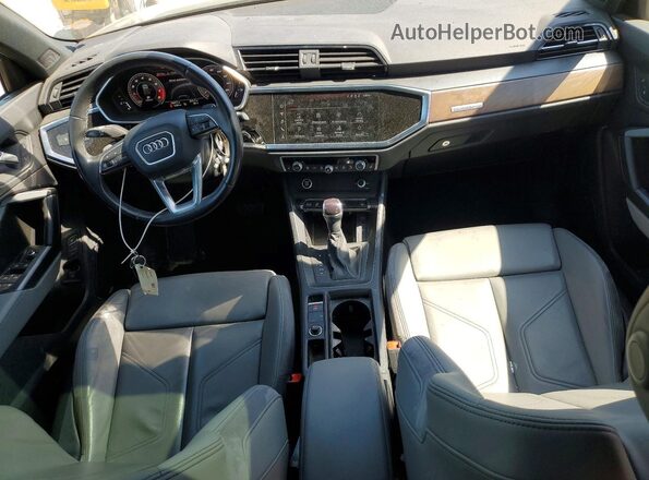 WA1EECF35N1075234 2022 AUDI Q3 Gray Dashboard view