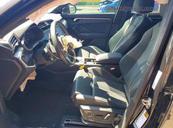 WA1EECF35R1040618 2024 AUDI Q3 Черный Вид салона спереди
