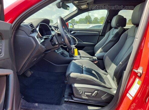 WA1EECF36L1038903 2020 AUDI Q3 Red Vista interior delantera