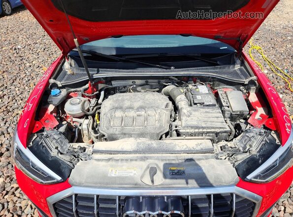 WA1EECF36L1038903 2020 AUDI Q3 Red Vista del compartimento del motor