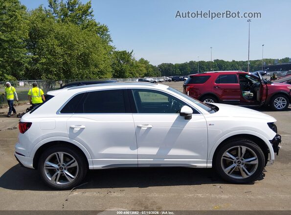 WA1EECF36M1038241 2021 AUDI Q3 White Вид задньої частини салону