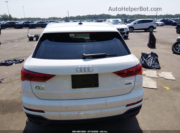 WA1EECF36M1038241 2021 AUDI Q3 White 