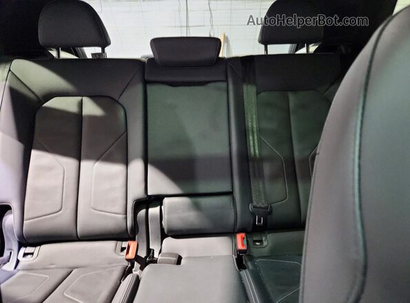 WA1EECF36N1148112 2022 AUDI Q3 Black უკანა სავარძლების ხედი